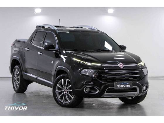 FIAT TORO 2.0 16V TURBO DIESEL VOLCANO 4WD AT9 FIAT TORO 2.0 16V TURBO DIESEL VOLCANO 4WD AT9